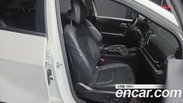 Kia Sportage Sportage 5-е поколение Бензин 1.6 турбо 2WD — Фото автомобиля 26