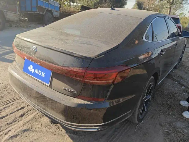 Volkswagen Passat — Фото автомобиля 3