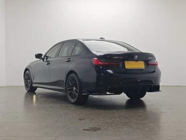BMW 3 Series — Фото автомобиля 4
