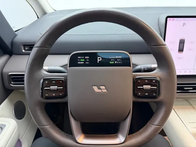 Li Auto Li Auto MEGA 2024 Ultra — Фото автомобиля 15