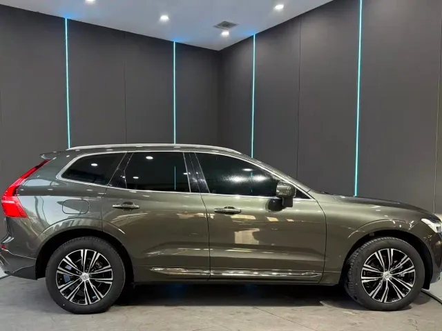 Volvo XC60 — Фото автомобиля 5