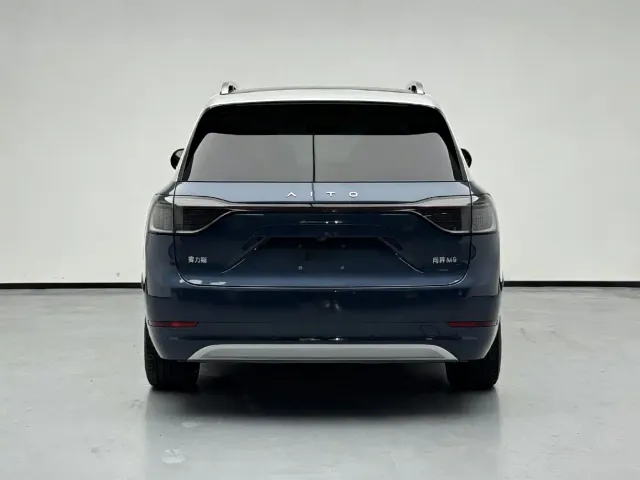 AITO Wenjie AITO M9 2024 Extended Range Ultra 42kWh 6-Seater — Фото автомобиля 5