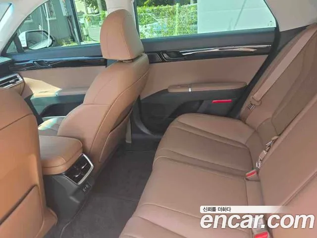 Hyundai Grandeur GN7 — Фото автомобиля 11