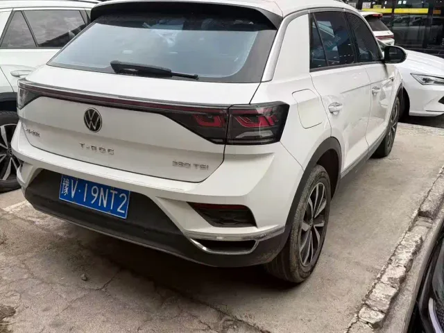 Volkswagen T-Roc — Фото автомобиля 10