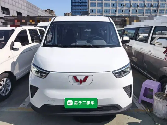 Wuling Yangguang — Фото автомобиля 2