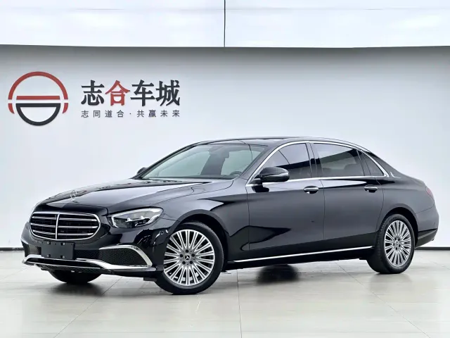Фотография автомобиля — Mercedes-Benz E-Class