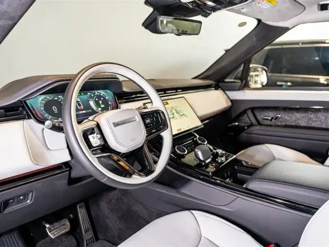 Land Rover Range Rover Sport — Фото автомобиля 6