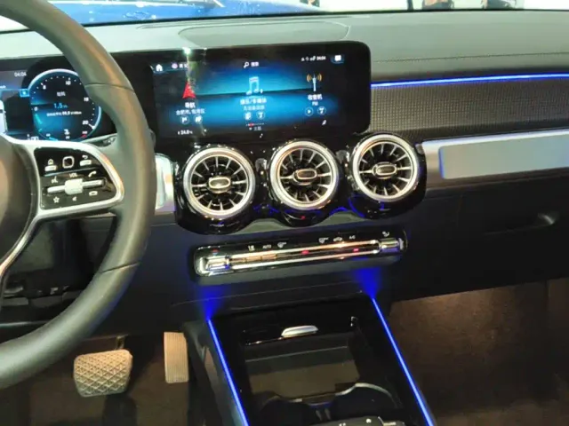 Mercedes-Benz GLB-Class — Фото автомобиля 12