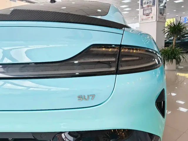 Xiaomi SU7 — Фото автомобиля 18