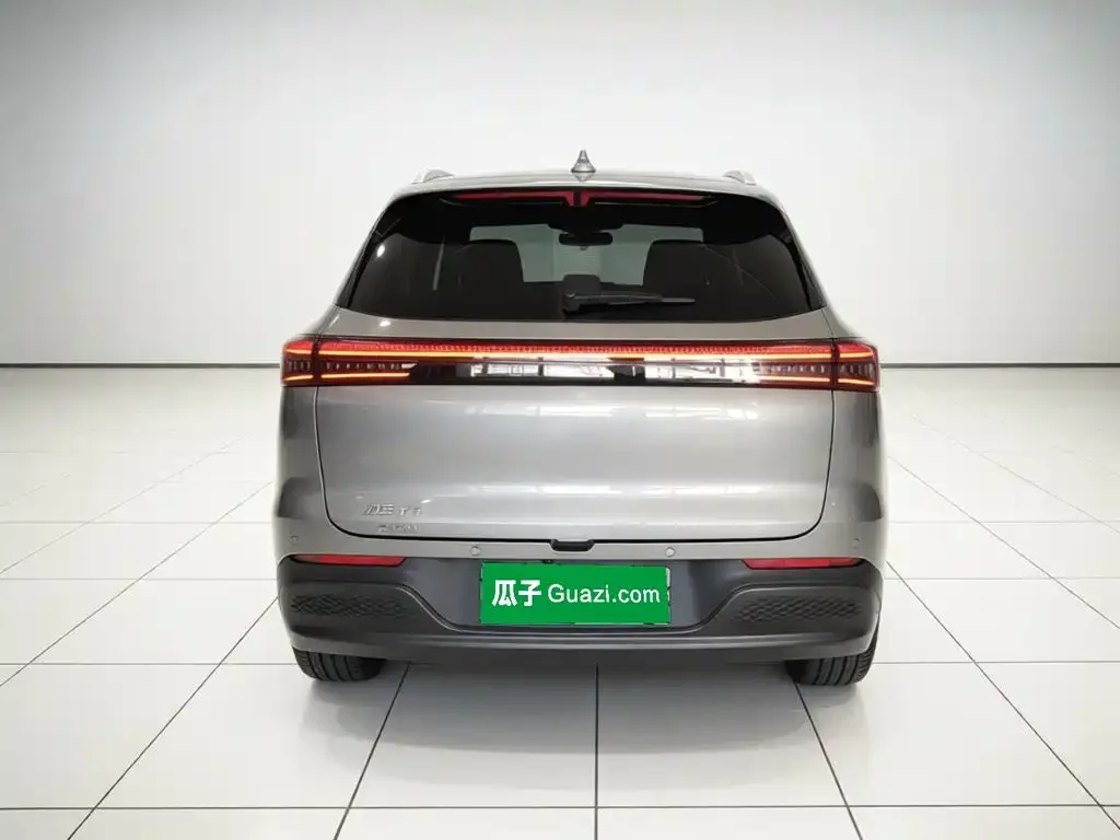 Chery Fengyun Fengyun T8 2025 Model 1.5T 130km Luxury 5-Seater — Фото автомобиля 4