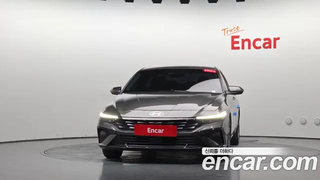 Hyundai Avante CN7 — Фото автомобиля 3
