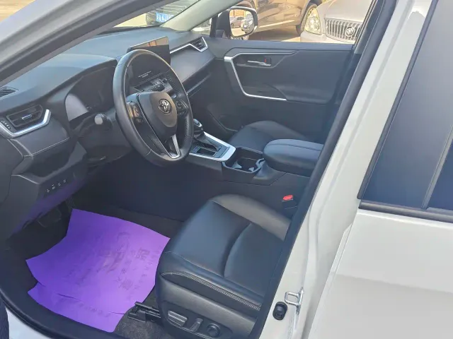 Toyota RAV4 Rongfang 2023 2.0L CVT FWD Style Plus Edition — Фото автомобиля 8