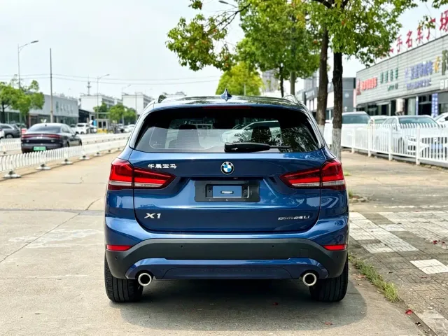 BMW X1 — Фото автомобиля 4