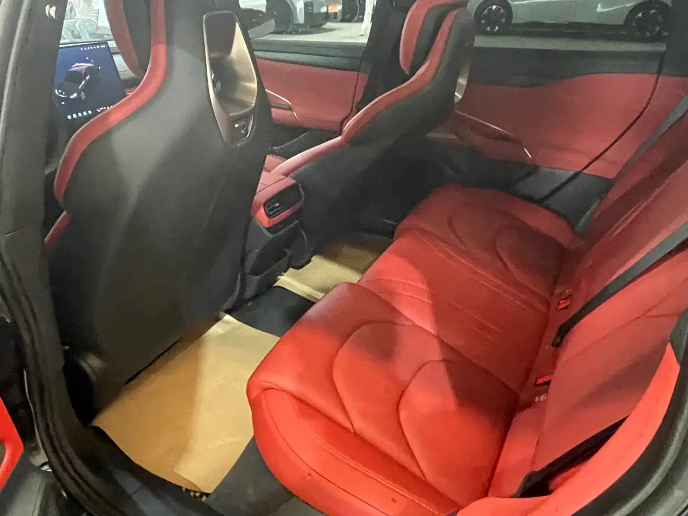 Xiaomi Auto Xiaomi SU7 2024 AWD Extended Range Advanced Smart Driving Max Edition — Фото автомобиля 6