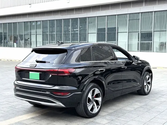 Audi Audi Q6L e-tron 2025 Extended Range Edition — Фото автомобиля 7