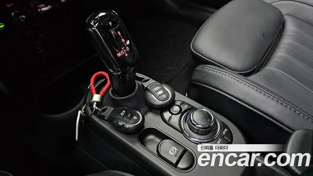 Mini Cooper — Фото автомобиля 9