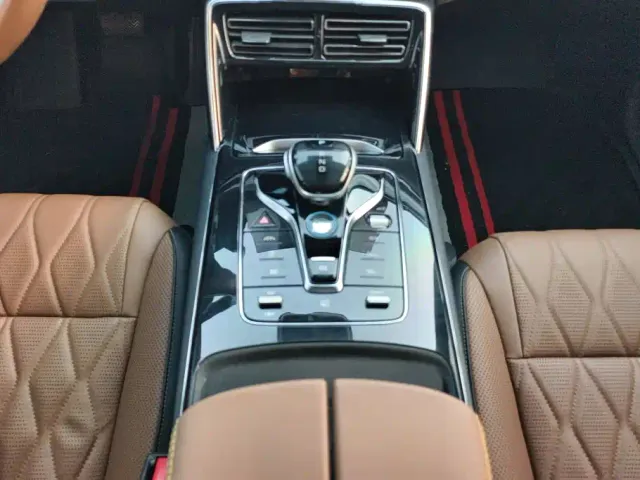 BYD Tang — Фото автомобиля 15