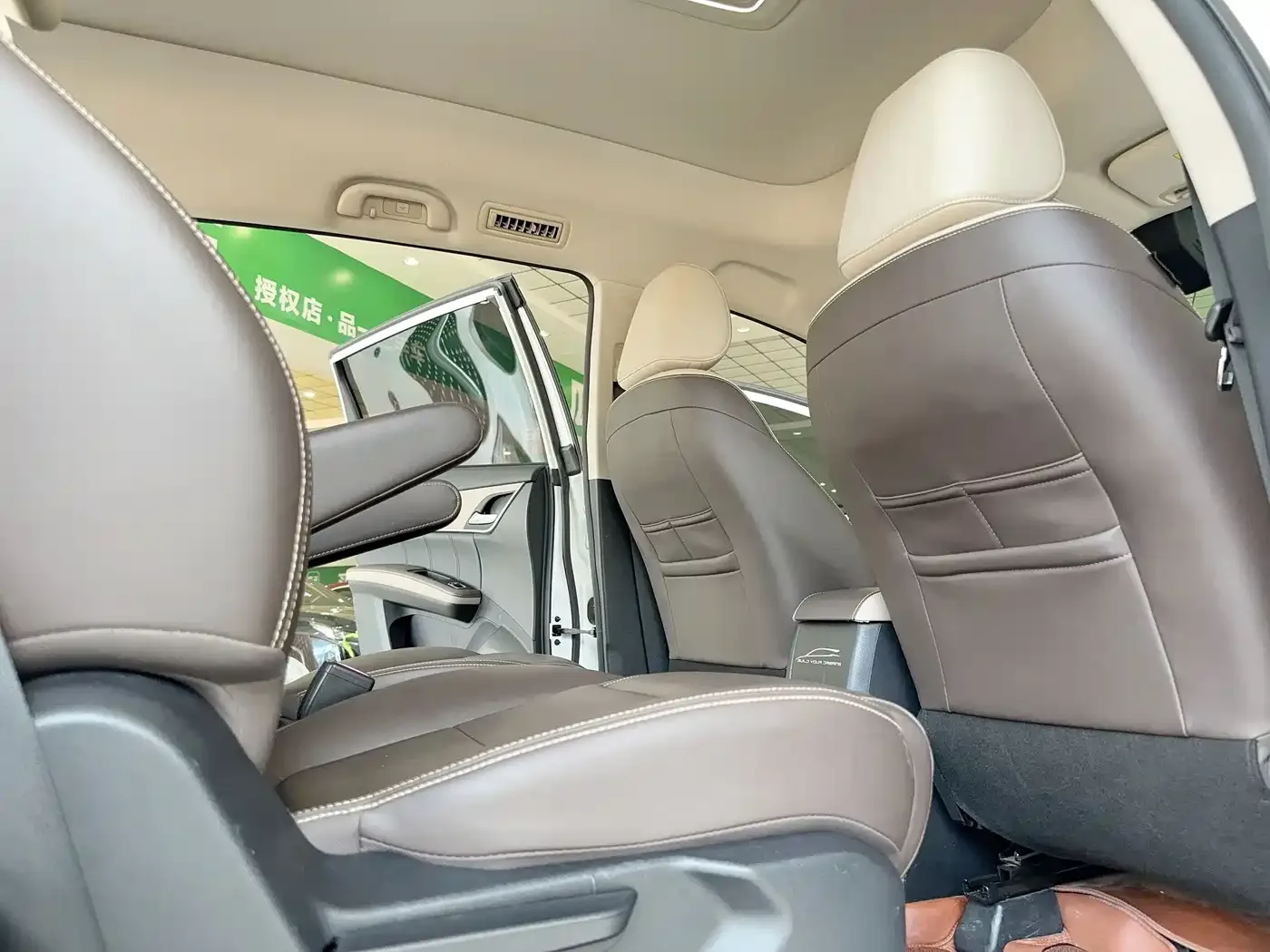 BYD Song MAX New Energy 2022 DM-i 105KM Executive Edition — Фото автомобиля 12