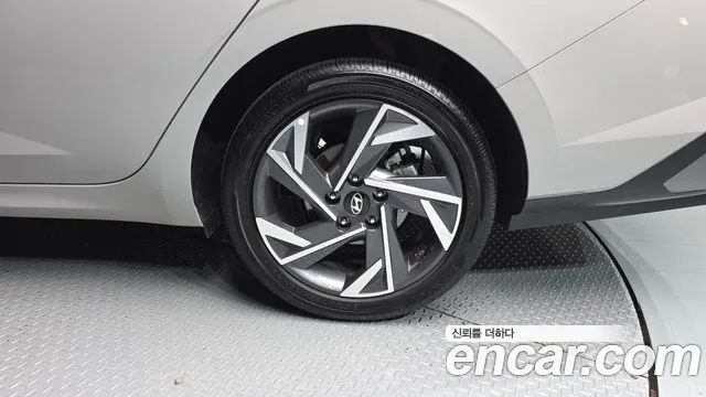 Hyundai Avante — Фото автомобиля 6