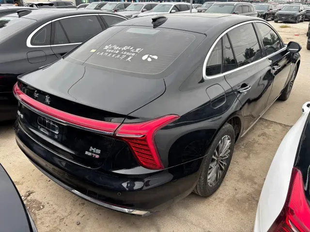 Hongqi H5 — Фото автомобиля 7