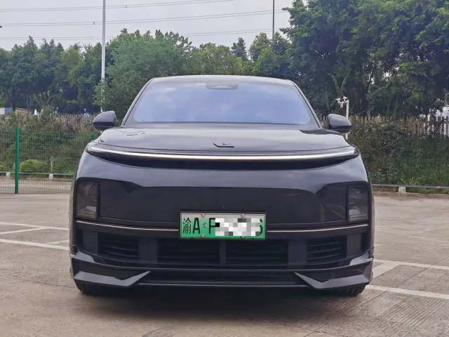Li Auto L9 — Фото автомобиля 2