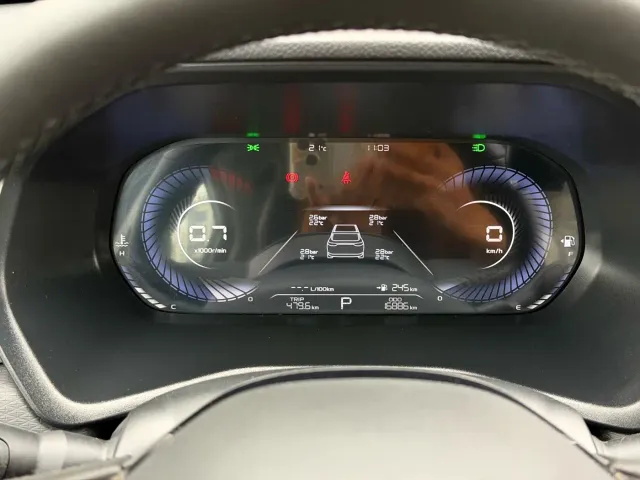 Geely Emgrand — Фото автомобиля 5