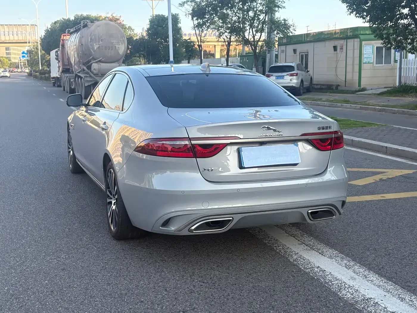 Jaguar Jaguar XFL 2024 2.0T P250 2WD Premium Luxury — Фото автомобиля 14