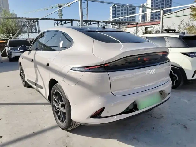 IM Motors LS6 — Фото автомобиля 4