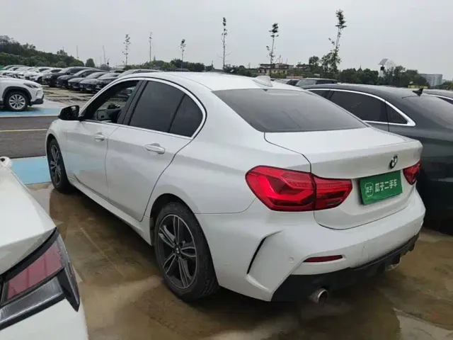 BMW 1 Series — Фото автомобиля 4
