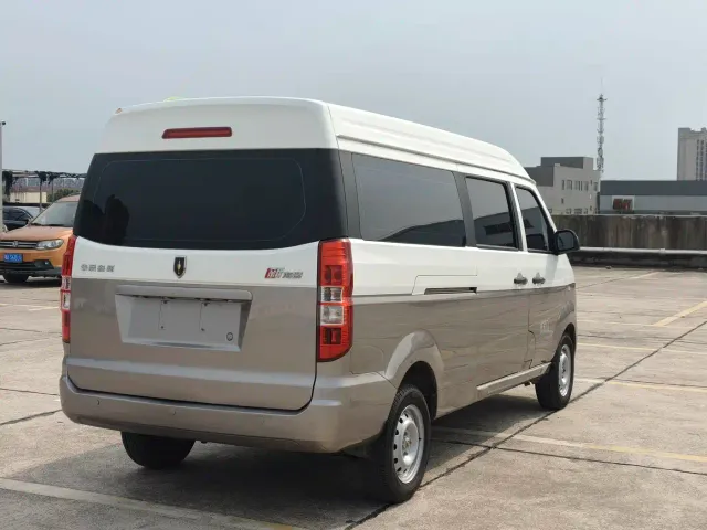 Jinbei New Hiace X30L — Фото автомобиля 7
