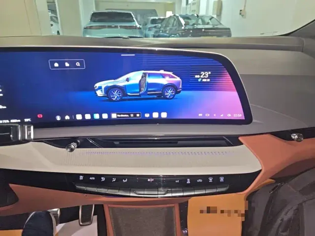 Cadillac Optiq — Фото автомобиля 12