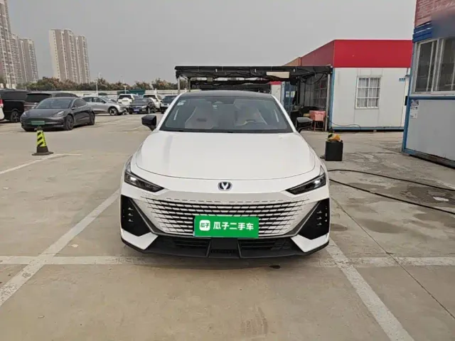 Changan UNI-V — Фото автомобиля 2