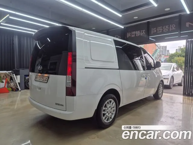 Hyundai Staria — Фото автомобиля 2