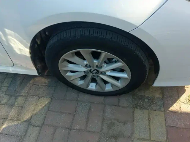 Toyota Corolla — Фото автомобиля 6