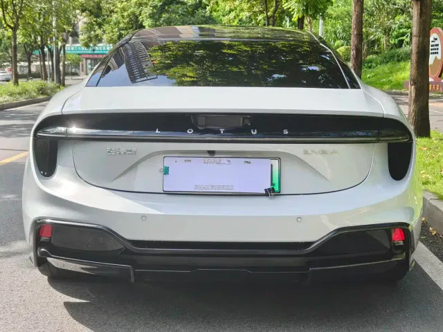 Lotus Emeya — Фото автомобиля 5