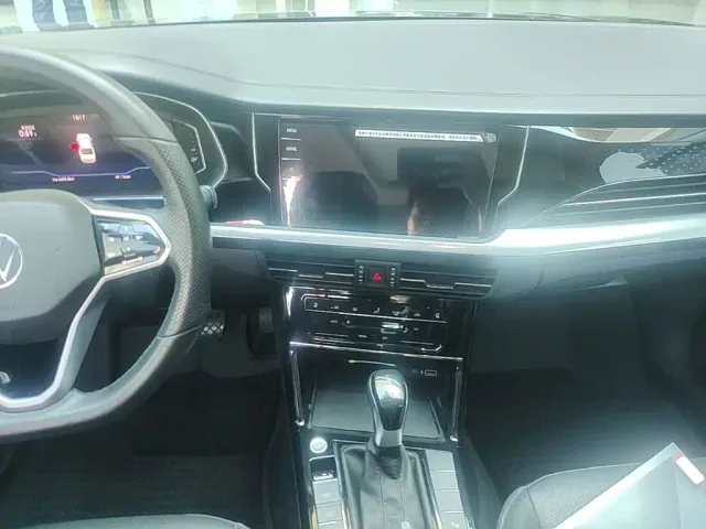 Volkswagen Passat — Фото автомобиля 12