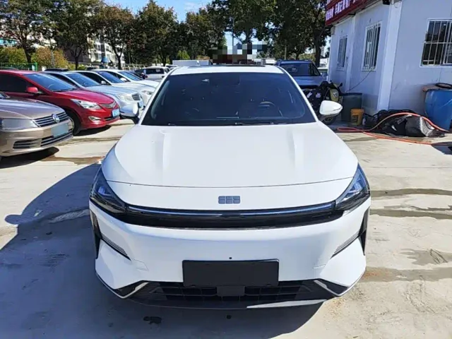 Geely Galaxy L6 — Фото автомобиля 2