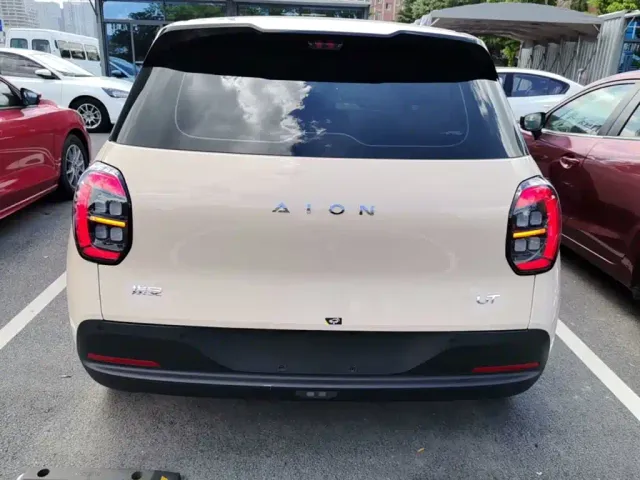 GAC Aion UT — Фото автомобиля 5
