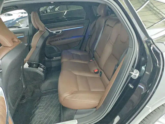 Volvo S90 — Фото автомобиля 16