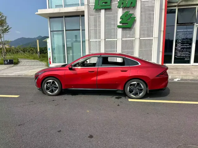 Wuling Starlight — Фото автомобиля 5