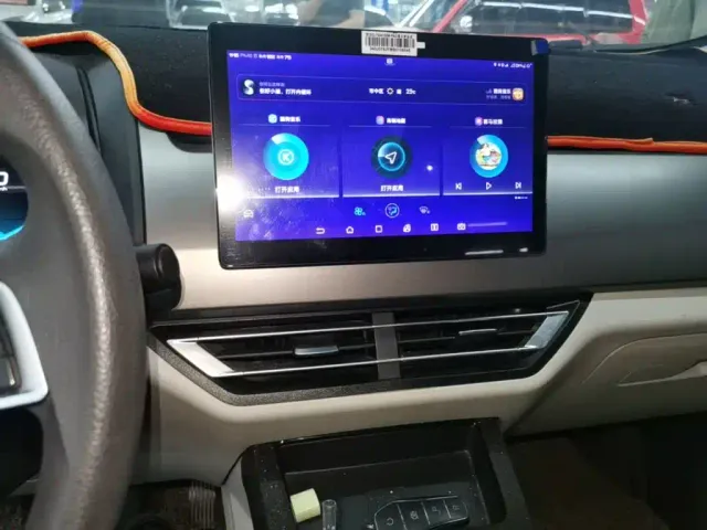 BYD Yuan Pro — Фото автомобиля 12