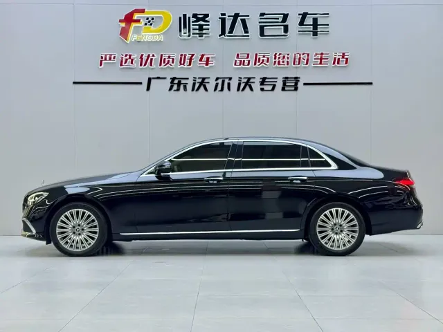 Mercedes-Benz E-Class — Фото автомобиля 3