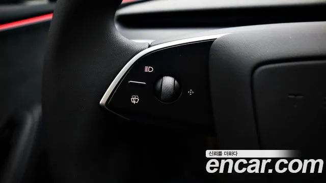 Tesla Model 3 — Фото автомобиля 15