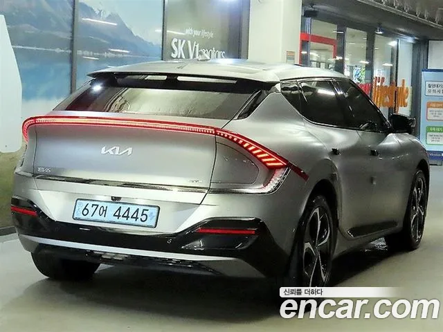 Kia EV6 — Фото автомобиля 4
