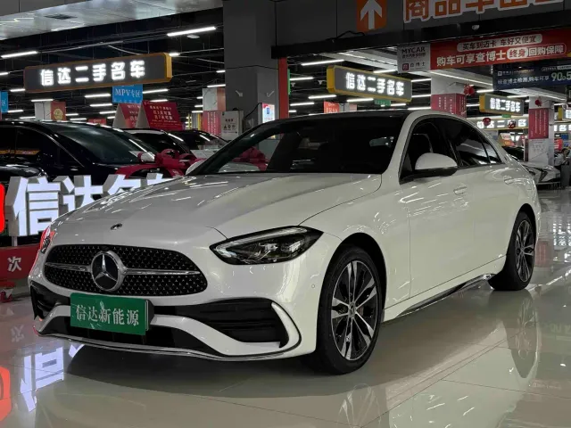 Фотография автомобиля — Mercedes-Benz C-Class