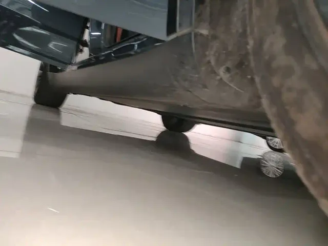 Tesla Model Y — Фото автомобиля 20