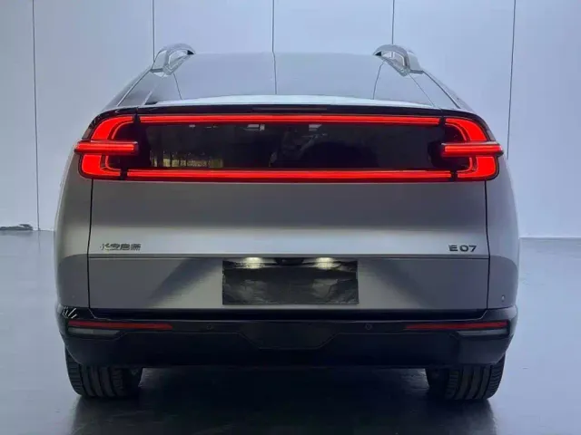 Changan Qiyuan E07 — Фото автомобиля 8