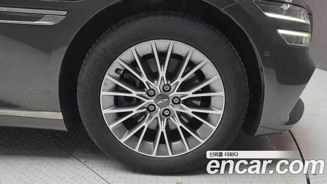Genesis G80 RG3 — Фото автомобиля 6