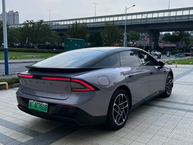 Xpeng P7+ — Фото автомобиля 6