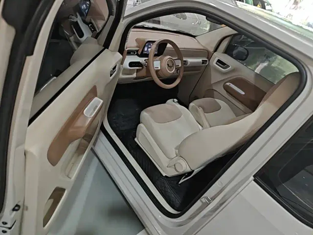 Wuling Hongguang Mini EV — Фото автомобиля 15